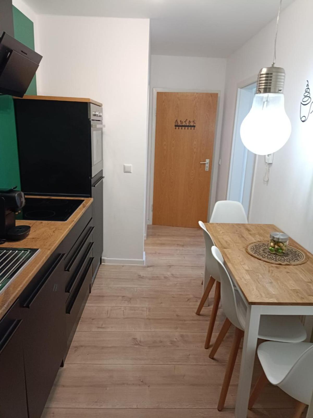 Ferienwohnung Enzian - Naehe Kapellplatz - Oeffentlicher Parkplatz - Aufzug Altötting Exterior foto
